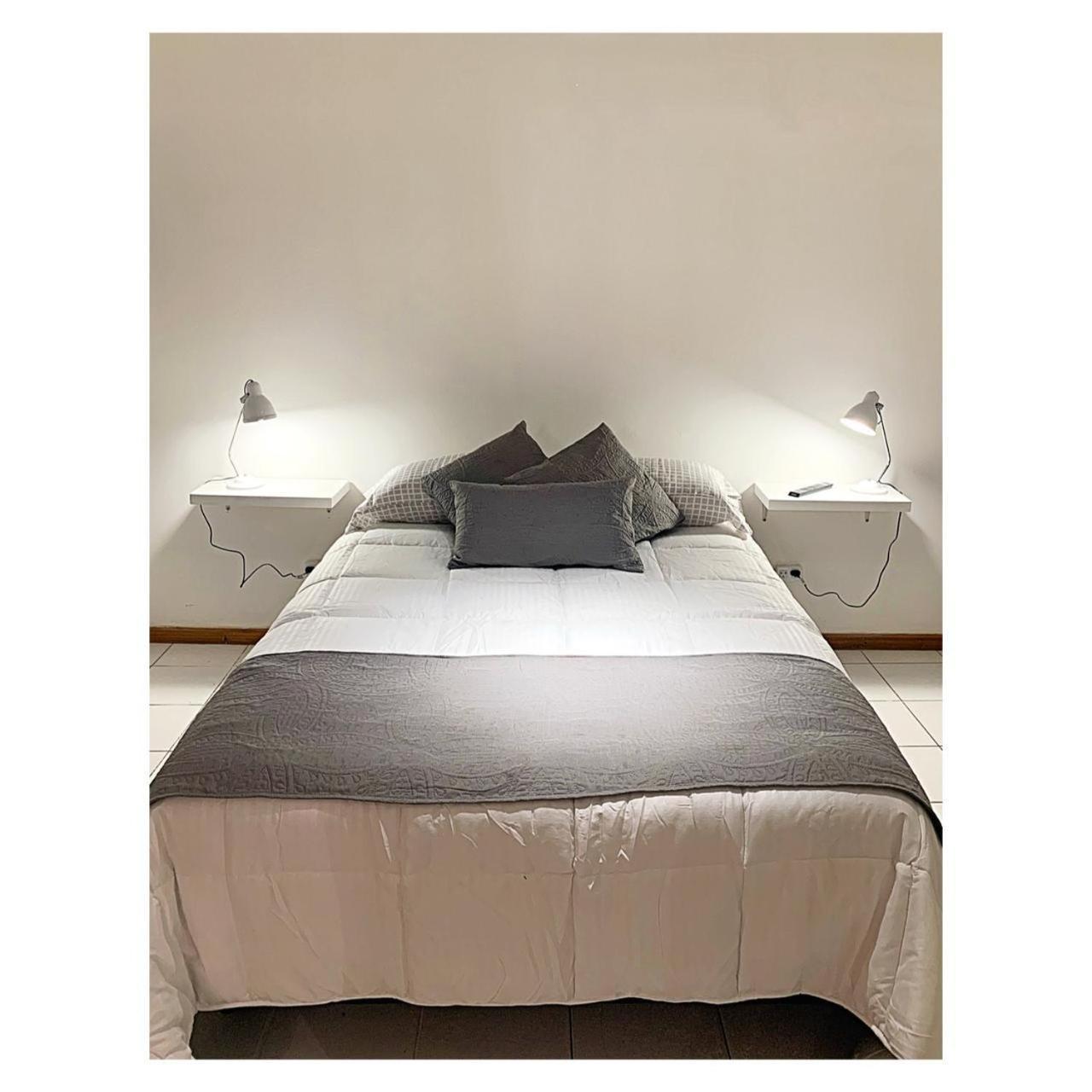 Departamentos Mitre Apartment เมนโดซา ภายนอก รูปภาพ